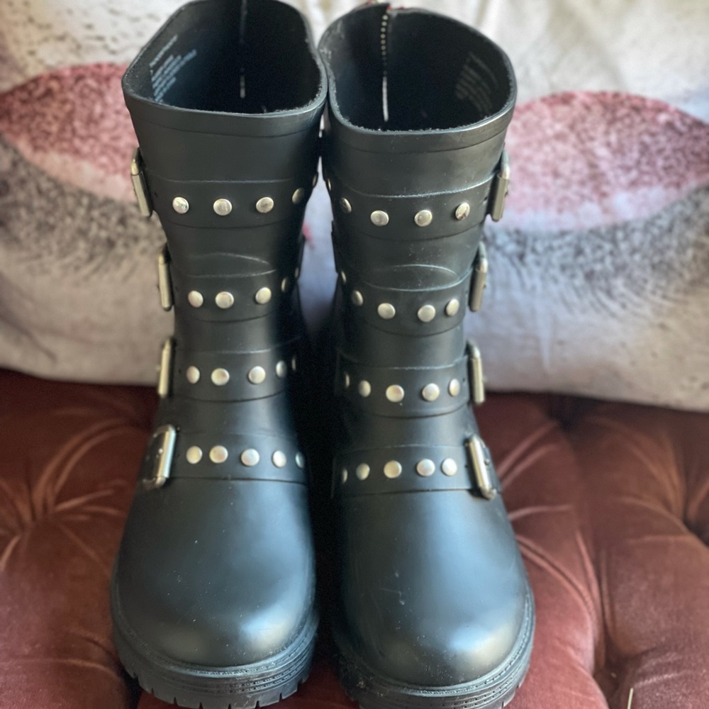 Rain boots